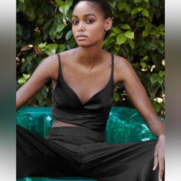 Zara Satin Crop top - Picture 1 of 3